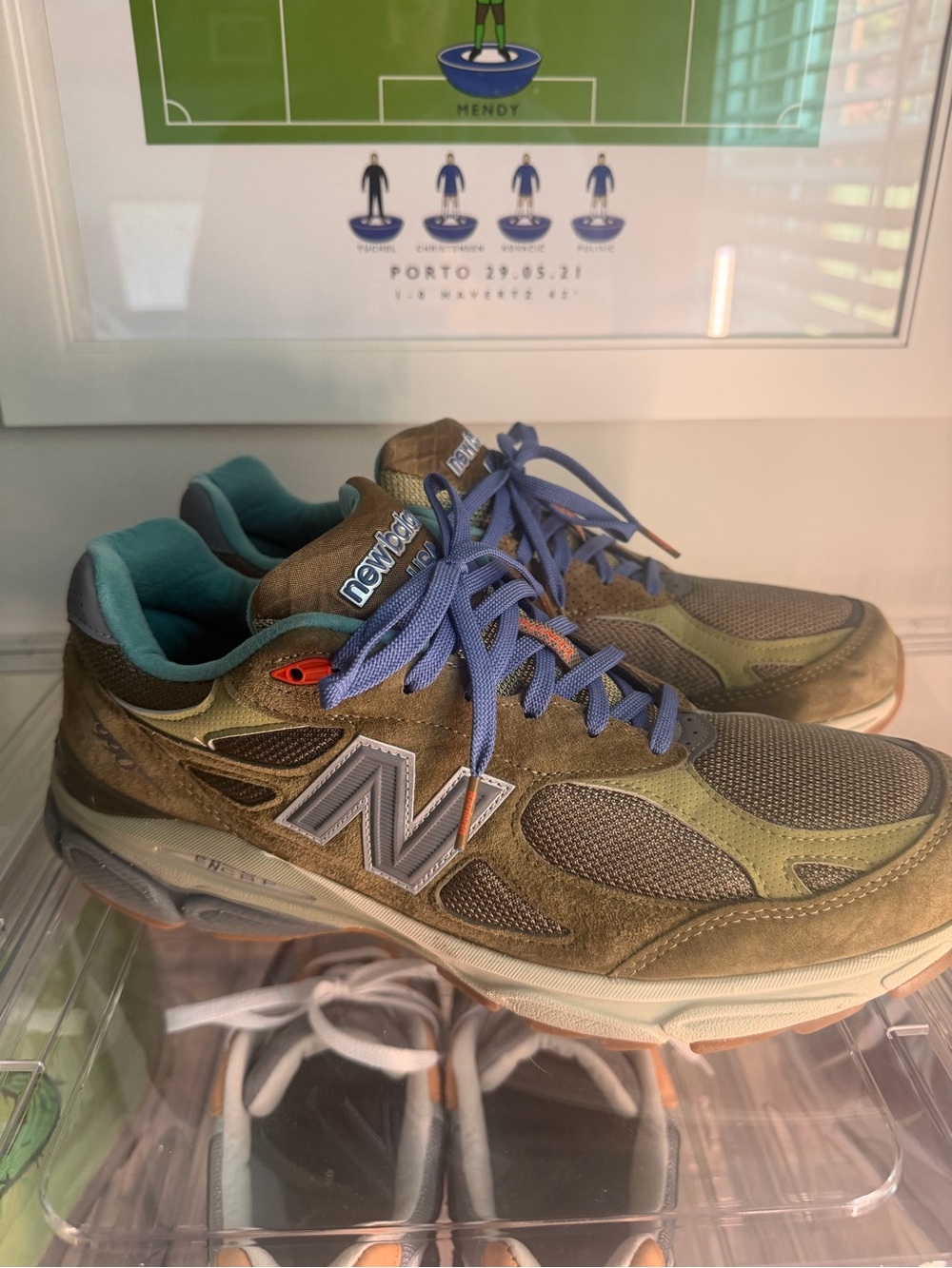 New Balance 990v3 Bodega x 15th Anniversary - Picture 3 of 5